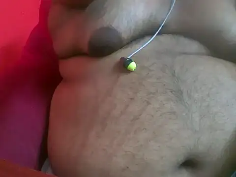 Snapshot of MasterHunt007 chatting on April 2026 02:40:02 PM MasterHunt007 online show from April 2026 02:40:02 PM