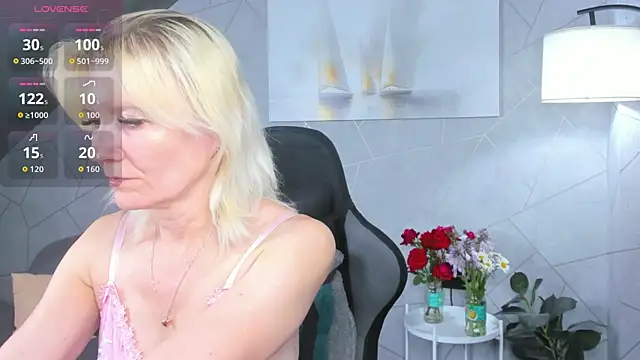 Julie Lucas online show from July 2026 12:26:01 AM