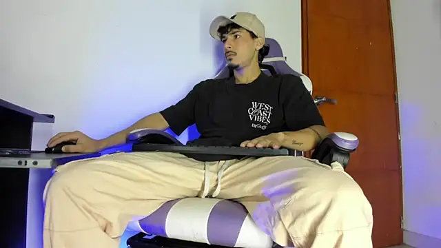 Snapshot of Yankees_xxx chatting on March 2026 10:31:02 AM Yankees xxx online show from March 2026 10:31:02 AM