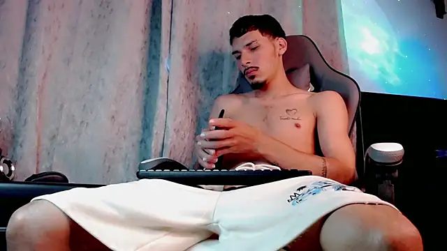 Snapshot of Yankees_xxx chatting on June 2026 10:39:02 AM Yankees xxx online show from June 2026 10:39:02 AM