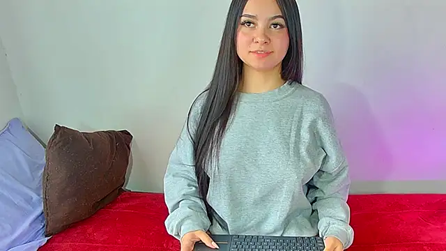 Anniecute   online show from April 2026 05:42:02 PM