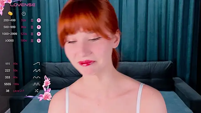 Snapshot of CatherineCummi chatting on April 2026 08:08:01 AM CatherineCummi online show from April 2026 08:08:01 AM