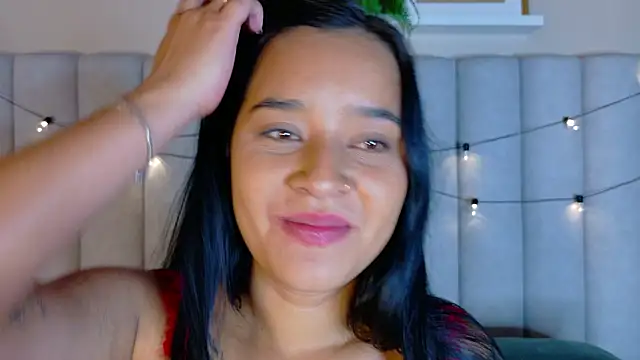 Snapshot of ChloeeMiller__ chatting on March 2026 05:08:02 AM ChloeeMiller online show from March 2026 05:08:02 AM