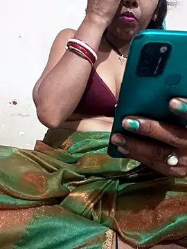 Snapshot of Dropati35 chatting on May 2026 05:32:02 PM Dropati35 online show from May 2026 05:32:02 PM