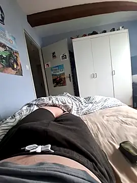 Snapshot of n-alan88 chatting on April 2026 01:52:01 PM n-alan88 online show from April 2026 01:52:01 PM