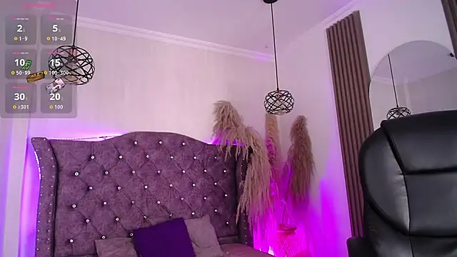 Violet Collins1 online show from June 2026 09:43:02 PM