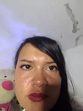 Snapshot of ebonysummer_ chatting on April 2026 06:00:02 AM ebonysummer online show from April 2026 06:00:02 AM