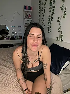 julieeeeee75 online show from January 2026 02:54:02 PM