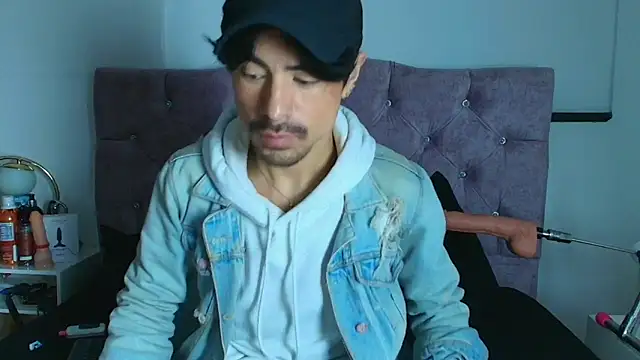 Ethan Briggs  online show from February 2026 02:24:01 AM