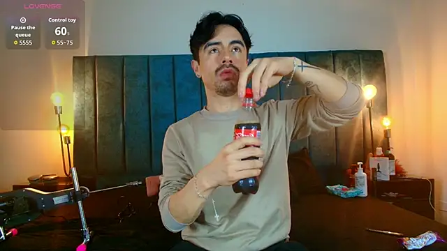 Snapshot of Ethan_Briggs_ chatting on March 2026 03:44:01 AM Ethan Briggs online show from March 2026 03:44:01 AM