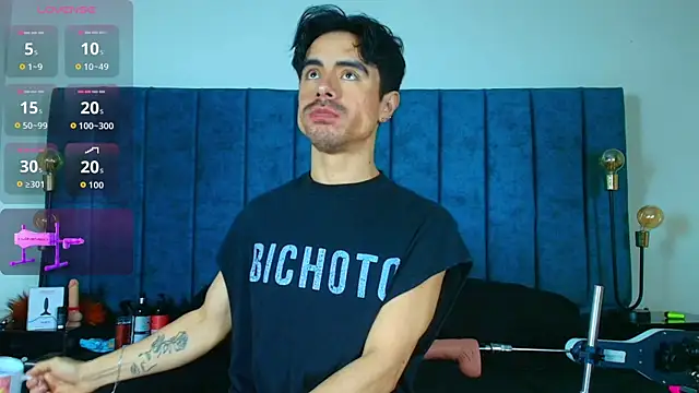 Snapshot of Ethan_Briggs_ chatting on April 2026 03:40:02 AM Ethan Briggs online show from April 2026 03:40:02 AM