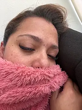 Pretty  Milf online show from April 2026 01:41:01 PM