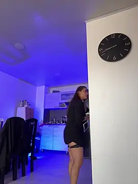 Pretty  Milf online show from April 2026 01:33:02 PM