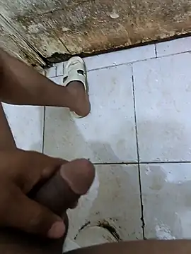 Snapshot of Rone9936 chatting on March 2026 06:29:01 AM Rone9936 online show from March 2026 06:29:01 AM