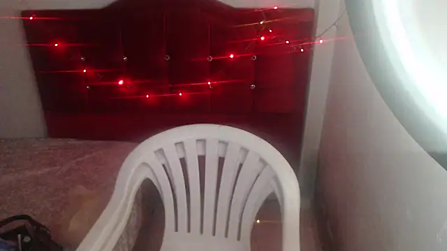 Snapshot of Loriiiany chatting on March 2026 08:19:01 AM Loriiiany online show from March 2026 08:19:01 AM