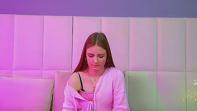 Snapshot of SofiaSarvain chatting on March 2026 08:33:01 AM SofiaSarvain online show from March 2026 08:33:01 AM