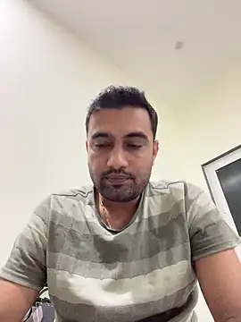 Arman-choudhary1998 online show from February 2026 06:33:02 PM