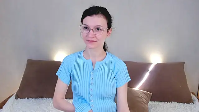 ThoraMarola online show from May 2026 04:29:01 AM