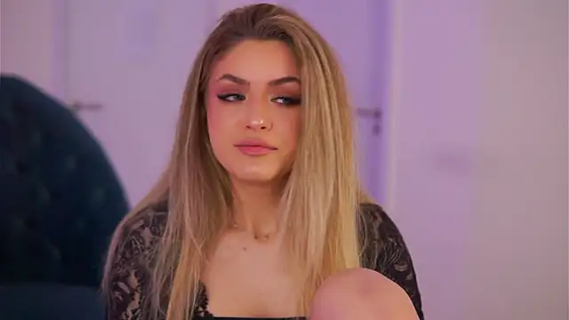 NayaQuinn online show from January 2026 07:06:02 PM