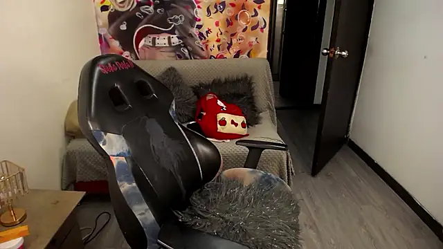 keileen luna online show from March 2026 08:03:01 PM