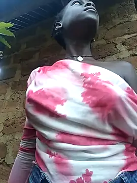 Snapshot of Pretty_Barbie0 chatting on April 2026 04:17:01 AM Pretty Barbie0 online show from April 2026 04:17:01 AM