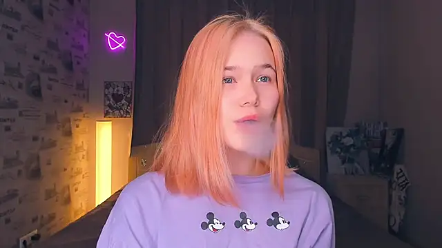 Snapshot of OwlLynn chatting on February 2026 08:21:01 AM OwlLynn online show from February 2026 08:21:01 AM