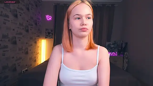 Snapshot of OwlLynn chatting on February 2026 08:35:01 AM OwlLynn online show from February 2026 08:35:01 AM