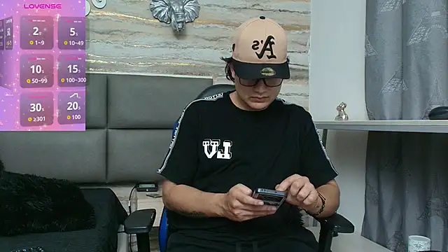 Danner Alaia online show from February 2026 08:20:01 PM