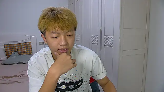 Snapshot of Chocolates-001 chatting on March 2026 11:38:01 AM Chocolates-001 online show from March 2026 11:38:01 AM