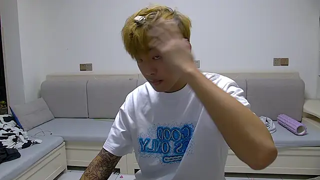 Snapshot of Chocolates-001 chatting on March 2026 06:18:01 AM Chocolates-001 online show from March 2026 06:18:01 AM