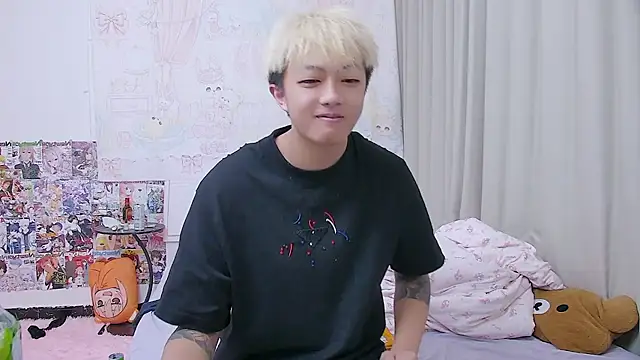 Snapshot of Chocolates-001 chatting on April 2026 11:42:01 AM Chocolates-001 online show from April 2026 11:42:01 AM