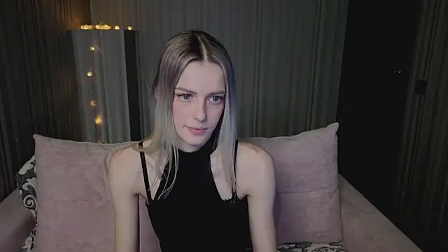 Snapshot of kittie_like18 chatting on March 2026 12:51:01 AM kittie like18 online show from March 2026 12:51:01 AM