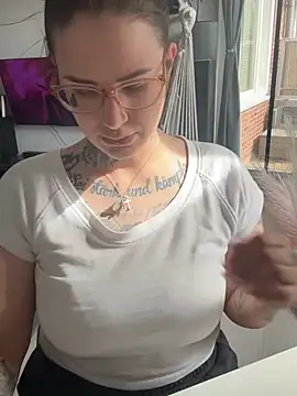 Snapshot of NyxTattoo chatting on April 2026 01:49:02 PM NyxTattoo online show from April 2026 01:49:02 PM