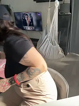 Snapshot of NyxTattoo chatting on May 2026 01:05:02 PM NyxTattoo online show from May 2026 01:05:02 PM