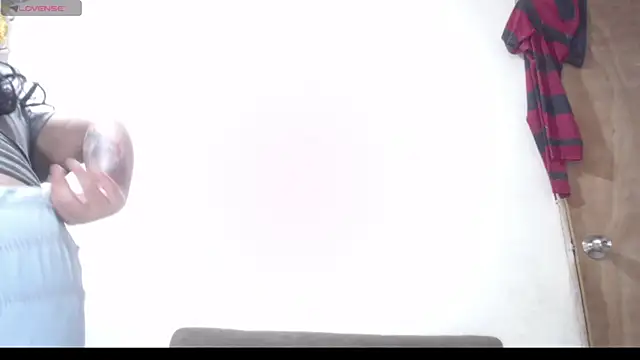 Snapshot of cami__sexy chatting on April 2026 02:22:02 AM cami sexy online show from April 2026 02:22:02 AM