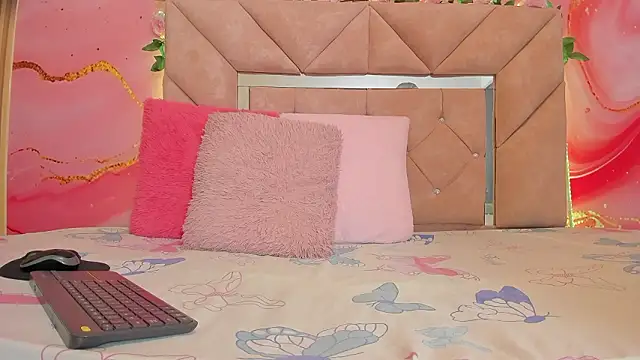 sweet  luna   online show from February 2026 11:09:02 AM