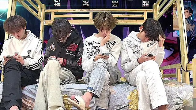 Snapshot of xiaohuangren01 chatting on March 2026 04:51:02 AM xiaohuangren01 online show from March 2026 04:51:02 AM