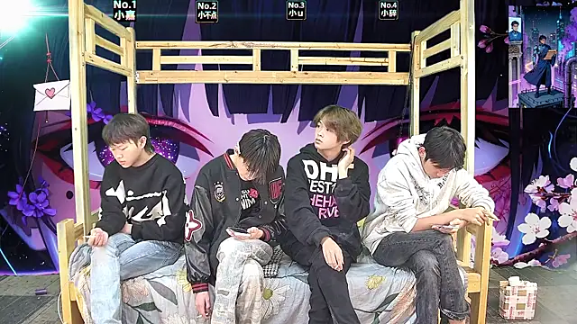 Snapshot of xiaohuangren01 chatting on March 2026 01:27:02 AM xiaohuangren01 online show from March 2026 01:27:02 AM