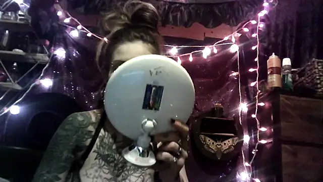 Snapshot of allymoon1369 chatting on March 2026 10:24:01 PM allymoon1369 online show from March 2026 10:24:01 PM