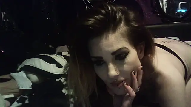 Snapshot of allymoon1369 chatting on April 2026 09:26:02 PM allymoon1369 online show from April 2026 09:26:02 PM