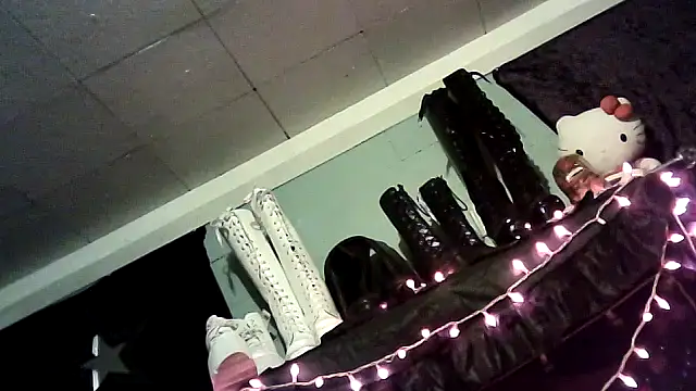 Snapshot of allymoon1369 chatting on April 2026 07:53:01 AM allymoon1369 online show from April 2026 07:53:01 AM