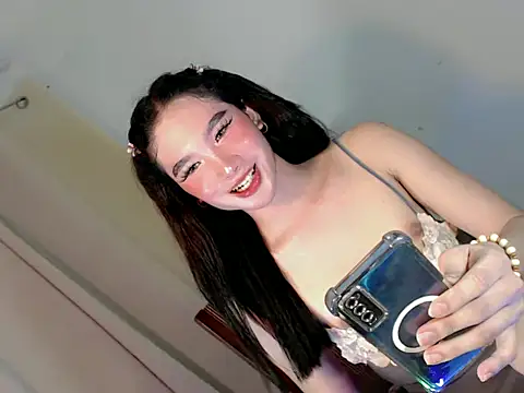 Snapshot of touch_my_body1 chatting on February 2026 04:53:02 AM touch my body1 online show from February 2026 04:53:02 AM