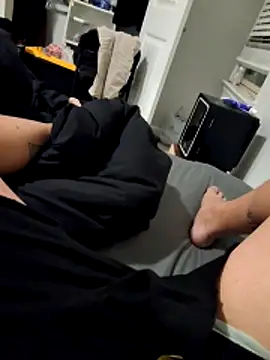 Tom32828 online show from March 2026 06:30:02 AM