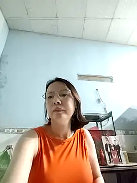 Snapshot of Famrita chatting on February 2026 12:15:01 AM Famrita online show from February 2026 12:15:01 AM