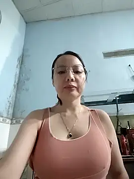 Snapshot of Famrita chatting on February 2026 02:37:02 PM Famrita online show from February 2026 02:37:02 PM