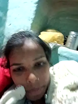 priyasharma899 online show from January 2026 04:00:01 PM