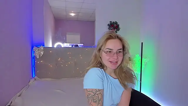 LunaHeadley online show from January 2026 01:16:02 PM