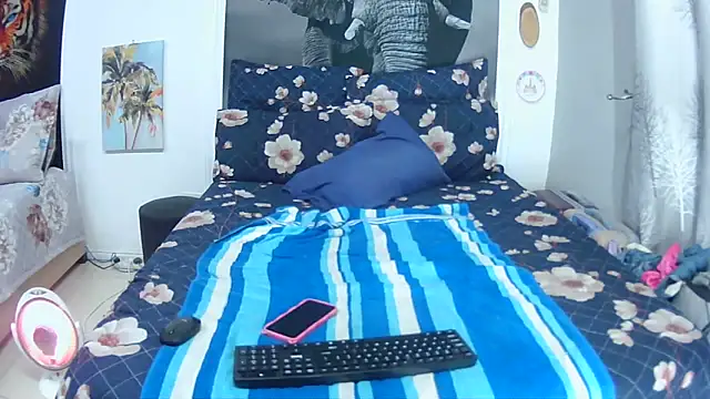 Snapshot of Sexy_Baddie chatting on April 2026 03:50:01 PM Sexy Baddie online show from April 2026 03:50:01 PM