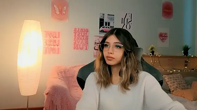 Snapshot of dinnerwithflowers chatting on March 2026 12:53:01 PM dinnerwithflowers online show from March 2026 12:53:01 PM