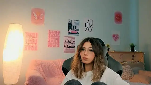 Snapshot of dinnerwithflowers chatting on March 2026 01:27:02 PM dinnerwithflowers online show from March 2026 01:27:02 PM